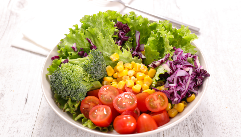 Μαρούλι: Το φυλλώδες λαχανικό που προστατεύει από χρόνιες παθήσεις, βοηθάει στην απώλεια βάρους και δυναμώνει τον εγκέφαλο
