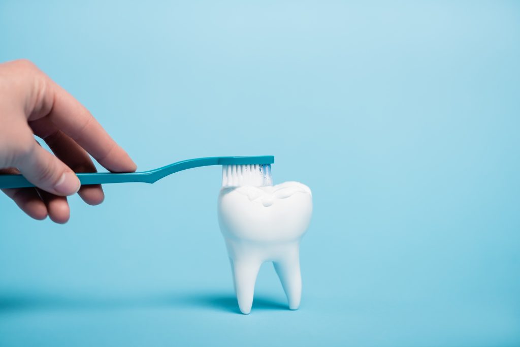 Πόσο συχνά πρέπει να αντικαθιστάτε την οδοντόβουρτσα για να αποφύγετε να αρρωστήσετε