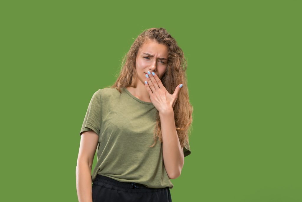 Τι σημαίνει εάν η αναπνοή σας μυρίζει σαν αυγό – Πότε είναι σημάδι σοβαρών παθήσεων