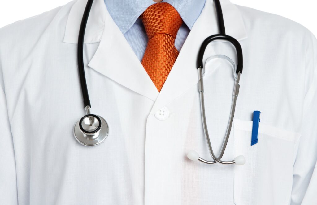 Υπουργείο Υγείας: «Μπόνους» 2100 ευρώ για γιατρούς που θα μετακινηθούν στα νησιά