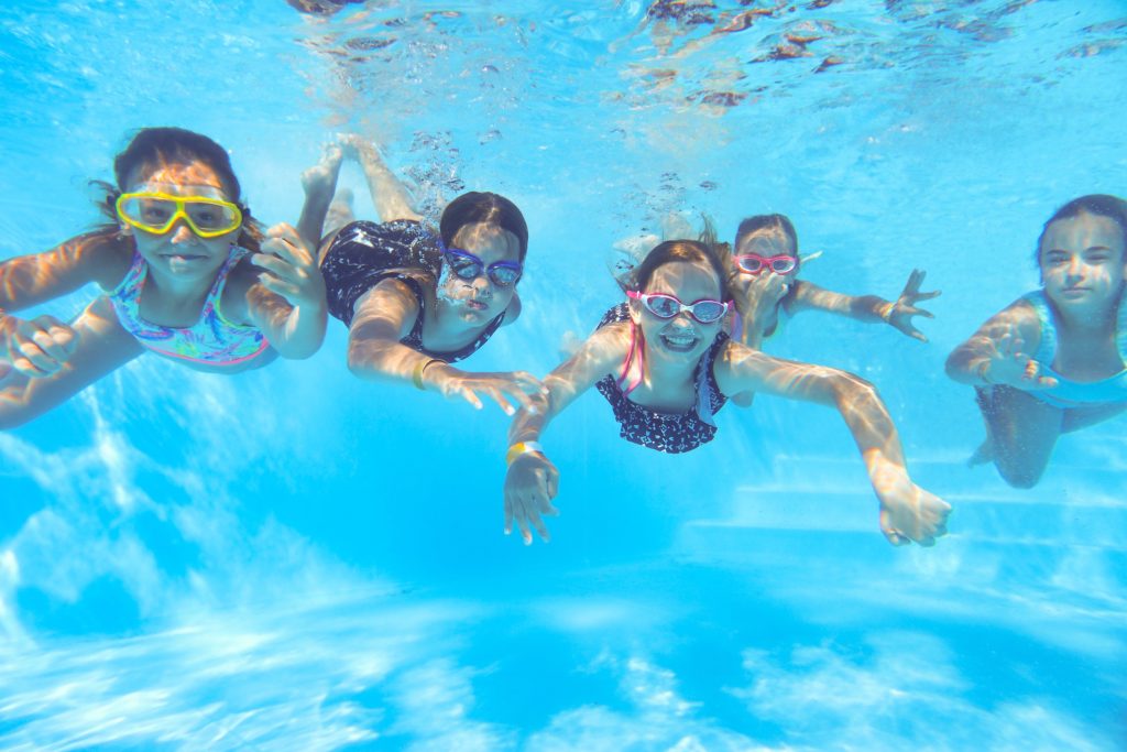 Κολύμβηση: Ποια είναι η καλύτερη ηλικία για να ξεκινήσουν τα παιδιά μαθήματα