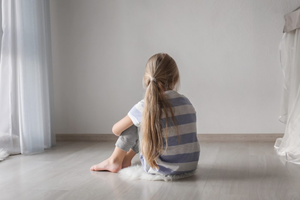 Από τι κινδυνεύουν τα παιδιά που μετακομίζουν συχνά – Τι έδειξε νέα έρευνα