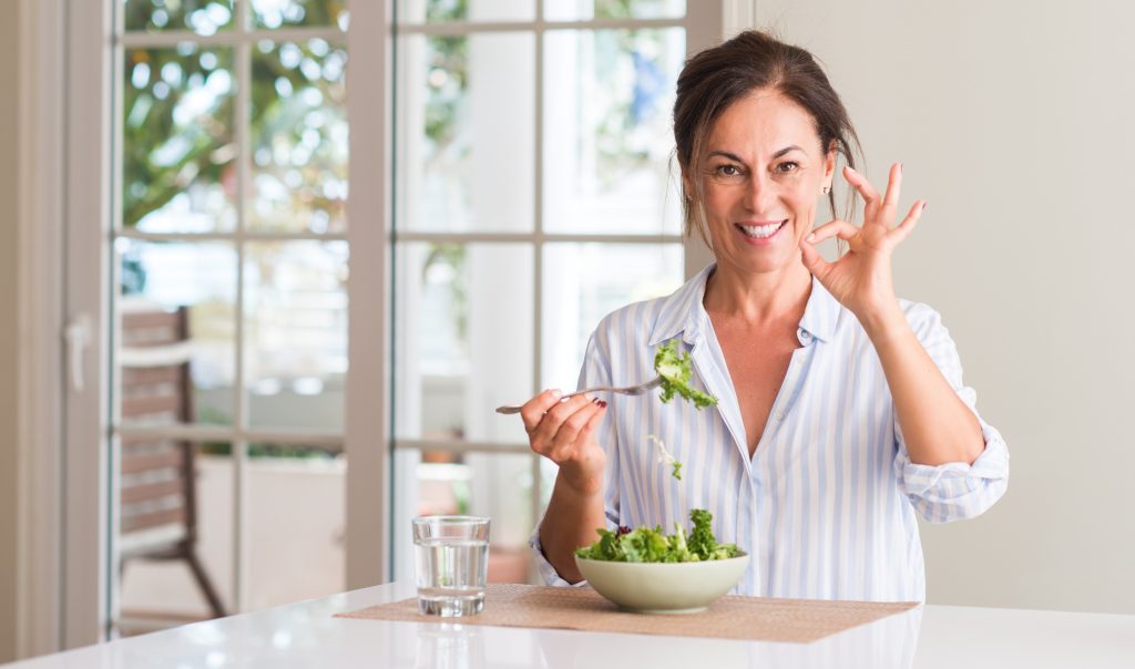 Γήρανση: Η Νο1 τροφή που πρέπει να τρώτε για να μειώσετε τη φλεγμονή και για υγιή εγκέφαλο