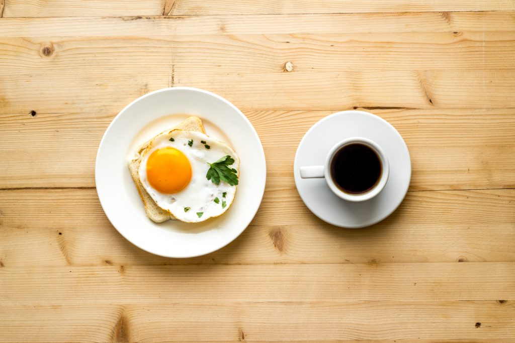 Καρκίνος: Χημικές ουσίες που τον τροφοδοτούν βρίσκονται στον καφέ, τα αυγά και το ρύζι – Ανησυχητική νέα μελέτη