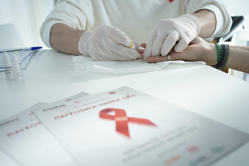 Παγκόσμια Ημέρα AIDS: Δράσεις δωρεάν εξέτασης για τον HIV από το Checkpoint